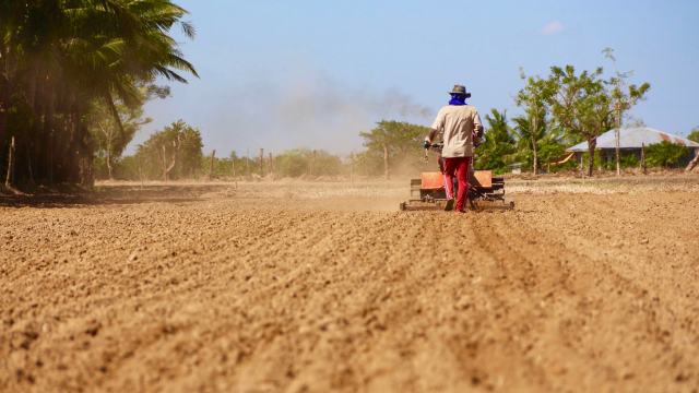 ploughing_soil_farming