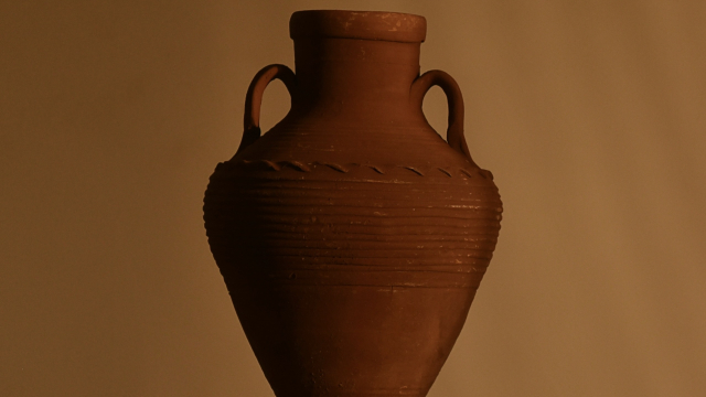 pottery_vase_jar_amphora_unsplash