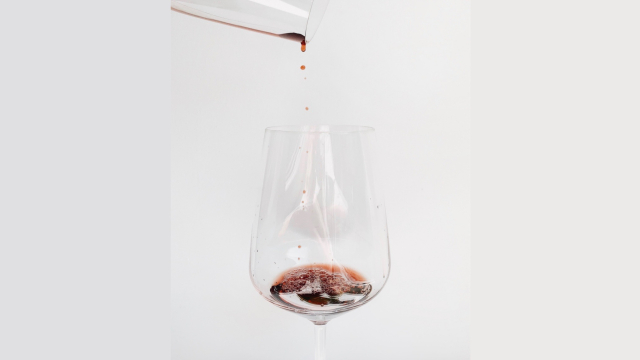 pouring_wine_glass_unsplash