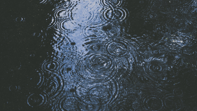 raindrops_ripples_raining_unsplash