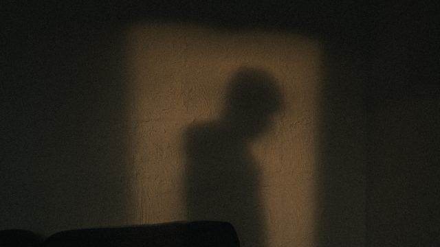 shadow_silhouette_melancholy_unsplash