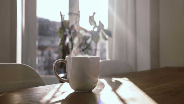 steaming_mug_breakfast_table_unsplash