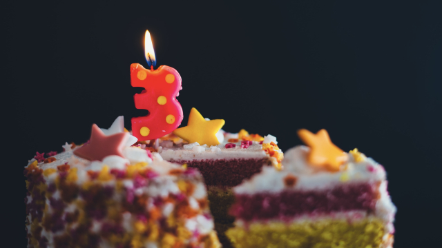 three_birthday_candle_cake_unsplash