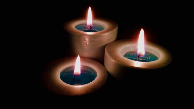 three_candles_darkness