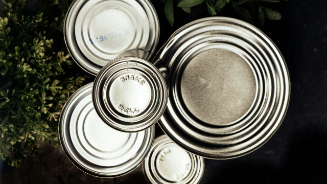 tins_cans_leaves_food_unsplash