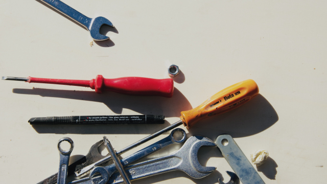 tools_spanners_screwdrivers_unsplash