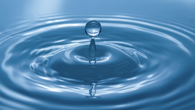 water_droplet_ripples_unsplash