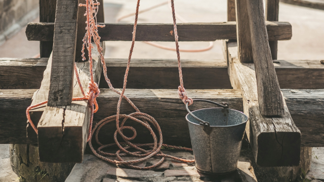 well_rope_bucket_unsplash